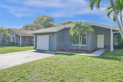 967 NW 89th Avenue, Plantation, FL 33324 - Photo 1