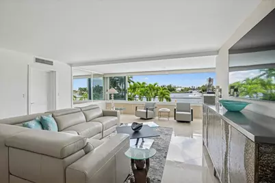 215 N Birch Road #2A, Fort Lauderdale, FL 33304 - Photo 1