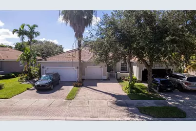 7520 S Aragon Boulevard #2, Sunrise, FL 33313 - Photo 1