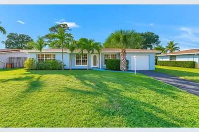 827 SE 10th Terrace, Deerfield Beach, FL 33441 - Photo 1