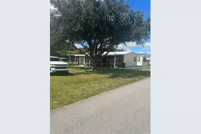 913 Yacht Club Way, Moore Haven, FL 33471 - Photo 1
