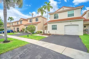 17825 SW 10 Th Ct Unit, Pembroke Pines, FL 33029 - Photo 1