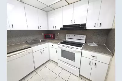 15600 NW 7th Avenue #518, Miami, FL 33169 - Photo 1