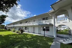165 NE 203rd Ter Unit, Miami, FL 33179 - Photo 1