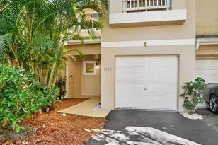 2024 Discovery Cir Unit, Deerfield Beach, FL 33442 - Photo 1