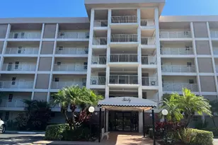 2851 S Palm Aire Dr, Pompano Beach, FL 33069 - Photo 1