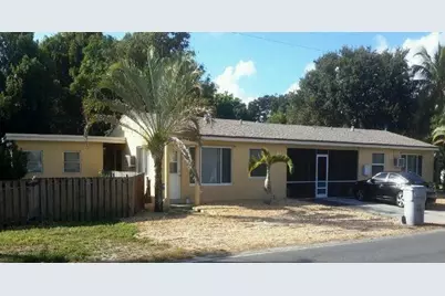 1800 NE 4th Street, Pompano Beach, FL 33060 - Photo 1