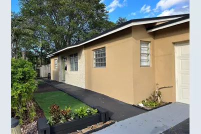 602 NE 38th Street, Oakland Park, FL 33334 - Photo 1