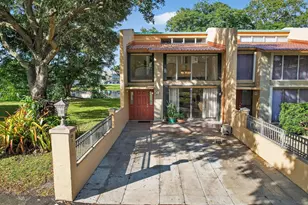 721 E Coco Plum Cir, Plantation, FL 33324 - Photo 1