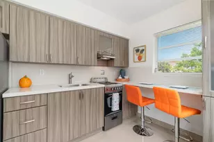 620 NE 2nd Ct, Hallandale Beach, FL 33009 - Photo 1