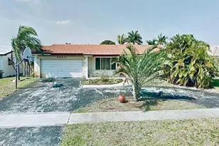 5207 Roosevelt St, Hollywood, FL 33021 - Photo 1