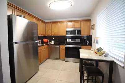 820 NE 28th Street #1, Wilton Manors, FL 33334 - Photo 1