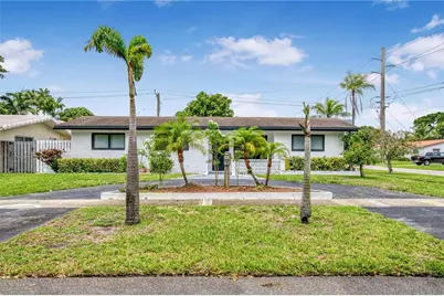 2224 N 35th Avenue, Hollywood, FL 33021 - Photo 1