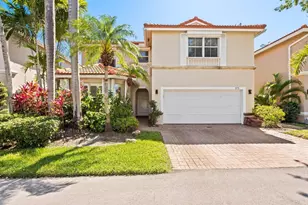 975 Weeping Willow Way, Hollywood, FL 33019 - Photo 1