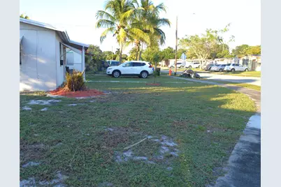 1731 NW 25th Avenue, Fort Lauderdale, FL 33311 - Photo 1