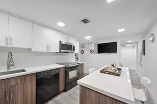 903 Cypress Grove Dr, Pompano Beach, FL 33069 - Photo 1