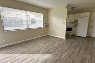 719 SE 16th St, Fort Lauderdale, FL 33316 - Photo 1