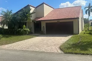 7009 Golf Pointe Cir, Tamarac, FL 33321 - Photo 1