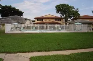 8833 NW 28th Dr, Coral Springs, FL 33065 - Photo 1