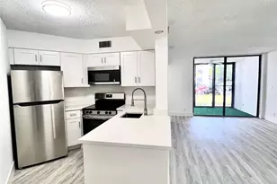 214 Lake Pointe Dr, Oakland Park, FL 33309 - Photo 1