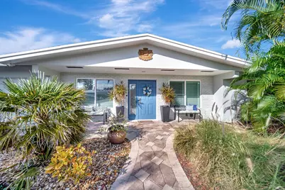 2611 NE 53rd Street, Lighthouse Point, FL 33064 - Photo 1