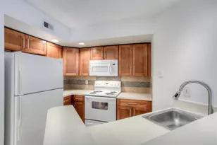 663 Vista Isles Dr, Sunrise, FL 33325 - Photo 1