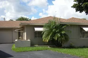 2277 Nova Village Dr, Davie, FL 33317 - Photo 1