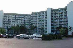 2334 S Cypress Bend Dr, Pompano Beach, FL 33069 - Photo 1