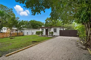 409 N 61st Terrace, Hollywood, FL 33024 - Photo 1