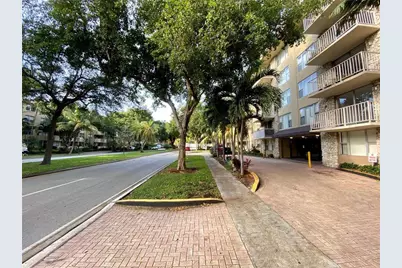 1805 Sans Souci Boulevard #403, North Miami, FL 33181 - Photo 1