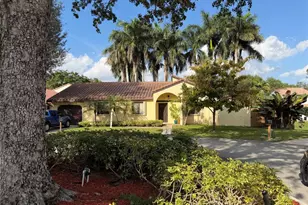 2925 Azalea Dr, Hollywood, FL 33026 - Photo 1