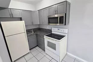 2501 Pierce St, Hollywood, FL 33020 - Photo 1