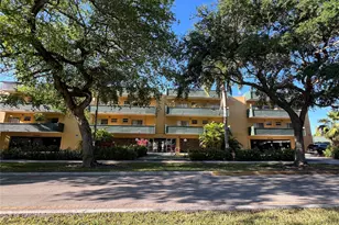 1975 NE 135th St, North Miami, FL 33181 - Photo 1