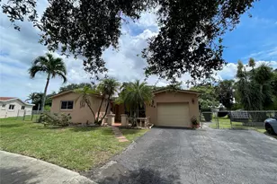 8948 SW 53rd St, Cooper City, FL 33328 - Photo 1