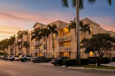 609 E Sheridan Street #207, Hollywood, FL 33004 - Photo 1