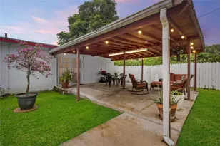 511 NE 161st St, Miami, FL 33162 - Photo 1