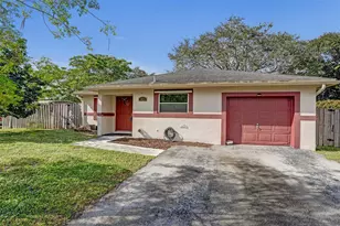 1073 SW 119th Ave, Davie, FL 33325 - Photo 1