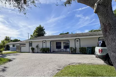 2857 NE 2nd Avenue, Boca Raton, FL 33431 - Photo 1