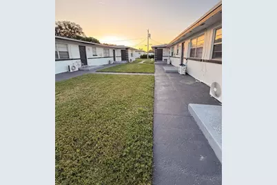 1886 41st Avenue #4, Vero Beach, FL 32960 - Photo 1