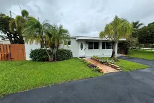2417 NE 15th Ave, Pompano Beach, FL 33064 - Photo 1