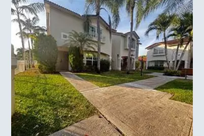 10843 NW 8th Street, Pembroke Pines, FL 33026 - Photo 1