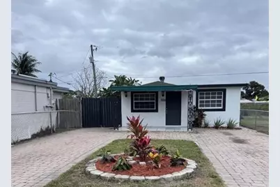 350 Walker Avenue, Greenacres, FL 33463 - Photo 1