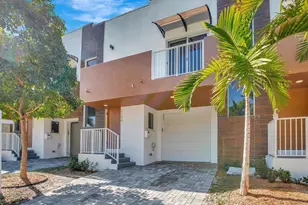 1104 S 20th Ave, Hollywood, FL 33020 - Photo 1