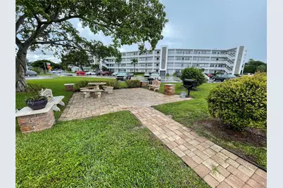 139 Oakridge J #139, Deerfield Beach, FL 33442 - Photo 1