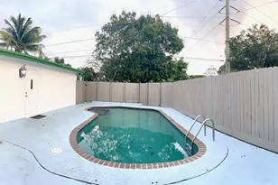 801 NE 36th St, Oakland Park, FL 33334 - Photo 1