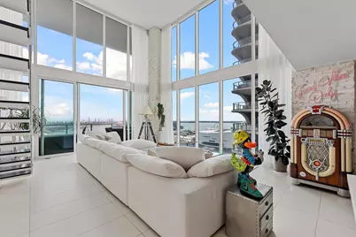 1040 Biscayne Boulevard #2101, Miami, FL 33132 - Photo 1