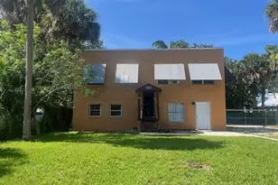 902 Boston Ave, Fort Pierce, FL 34950 - Photo 1