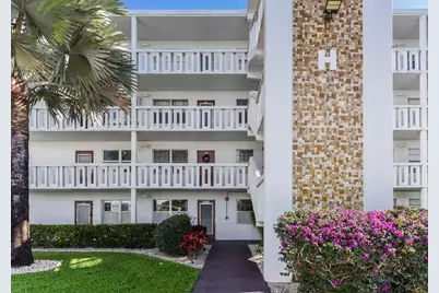 1022 Newport H #1022, Deerfield Beach, FL 33442 - Photo 1