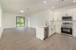 1605 N 23rd St, Fort Pierce, FL 34950 - Photo 1