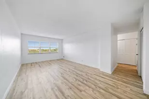 2555 NE 11th St, Fort Lauderdale, FL 33304 - Photo 1